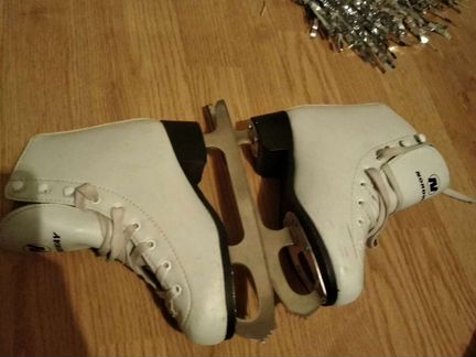 Фигурные коньки 33 размер