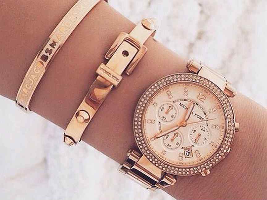 Как носить часы и браслет женский