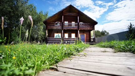 Коттедж 260 м² на участке 10 сот.