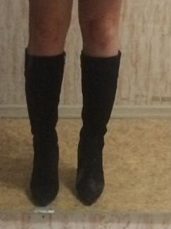 Зимние замшевые сапоги на шпильке