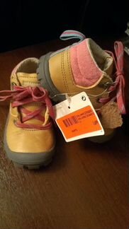 Продаю детские ботиночки