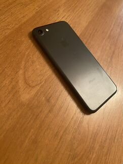 Телефон iPhone 7