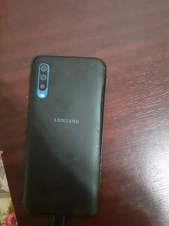 Телефон Samsung a50