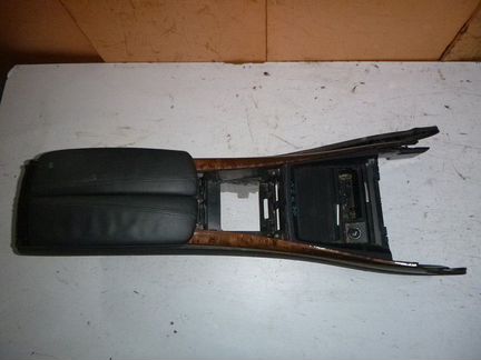 Подлокотник BMW X5 E70 2007