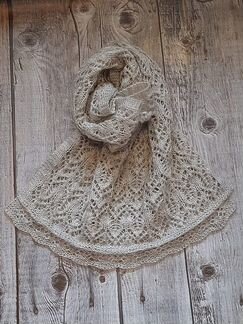 Вязанный палантин