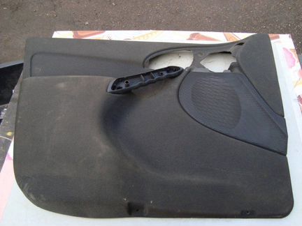 Обшивка двери передняя левая Ford Focus 1 1.8 115