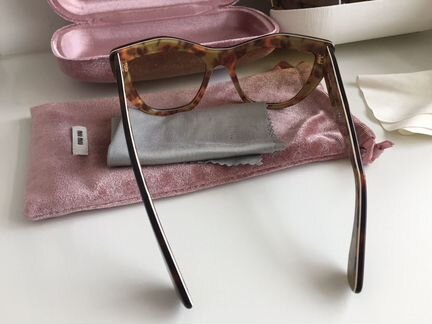 Солнцезащитные очки Miu Miu, Chloe