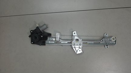 Стеклоподъемник электрический левый передний Suzuk