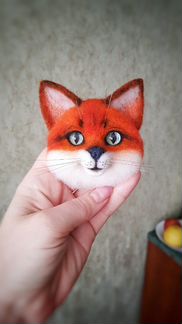Брошка лисичка ручной работы