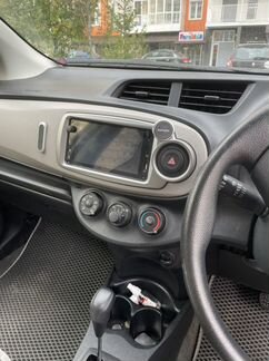 Toyota Vitz 1.0 CVT, 2012, 100 000 км